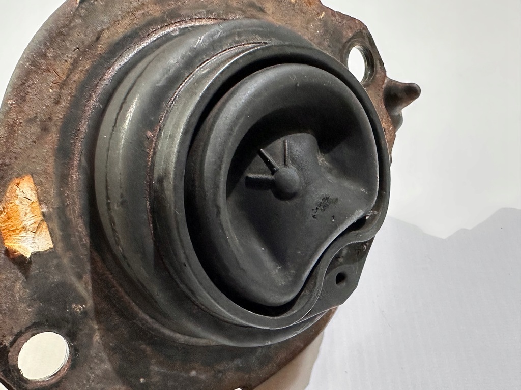 фото №10, Подушка двигуна права chrysler 300c dodge challenger charger srt 6.4 2011+