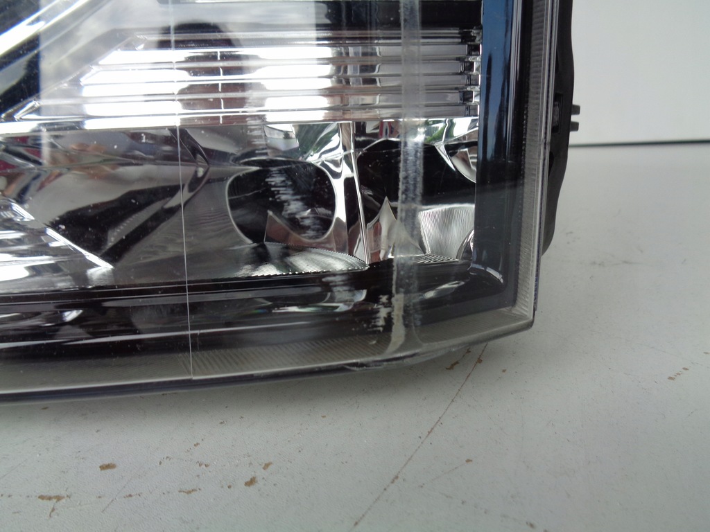 фото №3, Лампа левая land rover discovery iv ксенон led