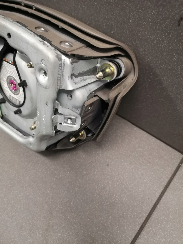 фото №12, Подушка подушка безопасности руля audi a4 b6 8e0880201l