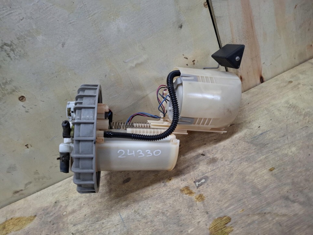 фото №1, Насос пального toyota prius plus zvw40 2012 77704-47070