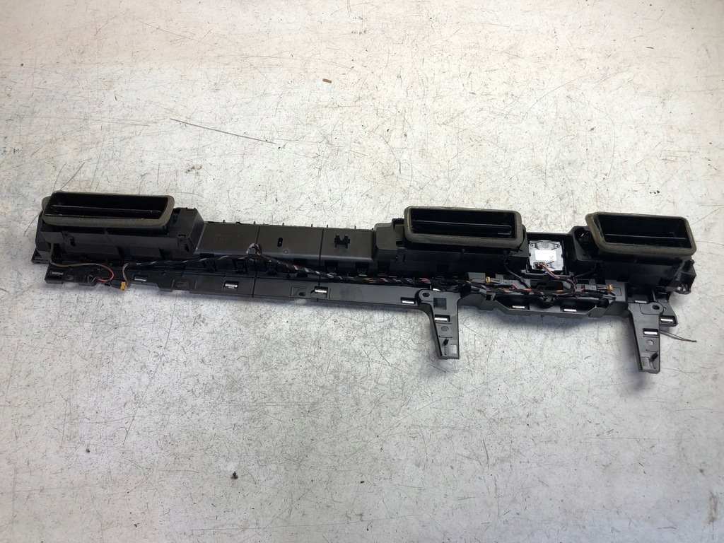 фото №5, Решітка обдув середня passat b8 3g1857083