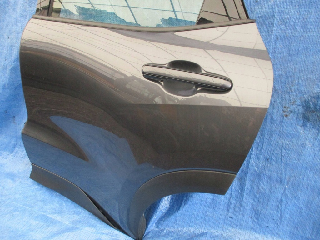 Дверь задняя задняя левое lexus lbx 24- коплектная  цвет 1l1 Цена