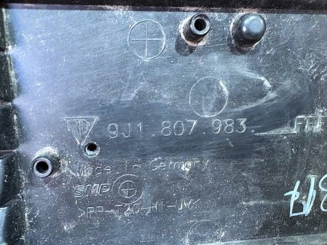 фото №7, Porsche taycan 9j1 бампер задня 9j1807983