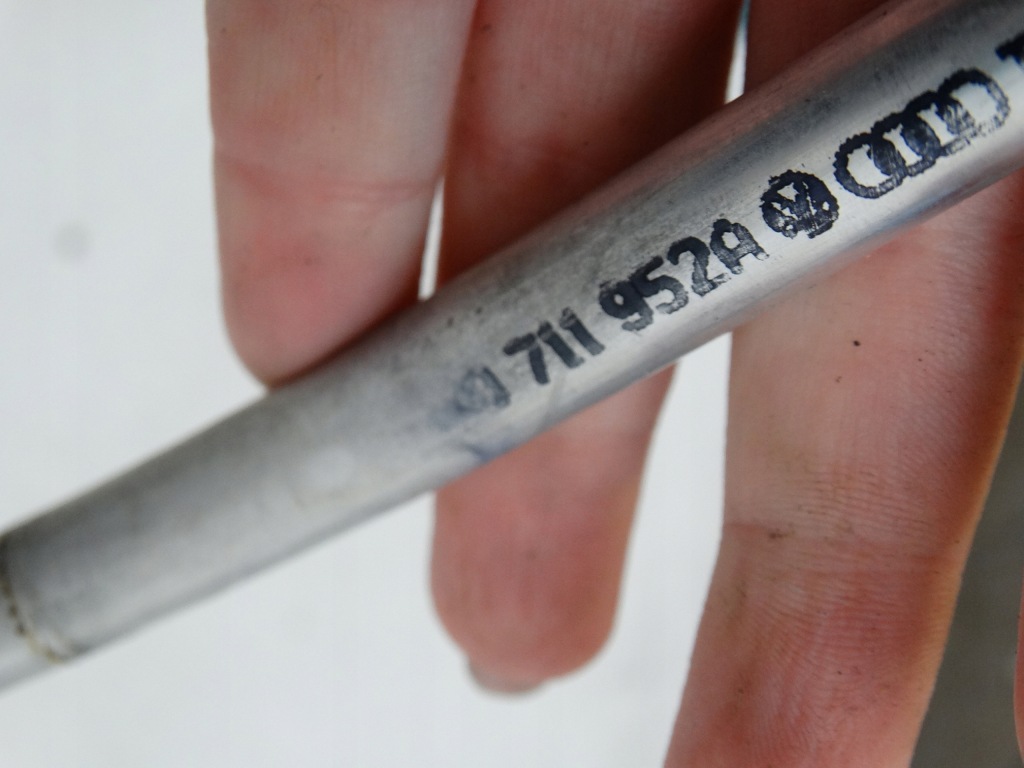 фото №7, Трубка тросы ручного правая octavia ii 1k0711952a