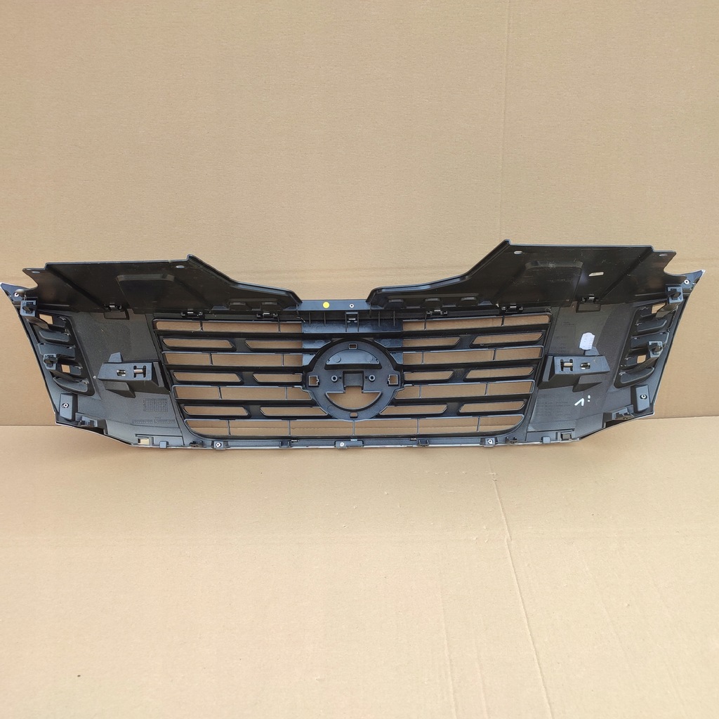 фото №10, Nissan navara np300 d40 15-19 решётка радиатора решётка радиатора бампера хром idealny оригинал