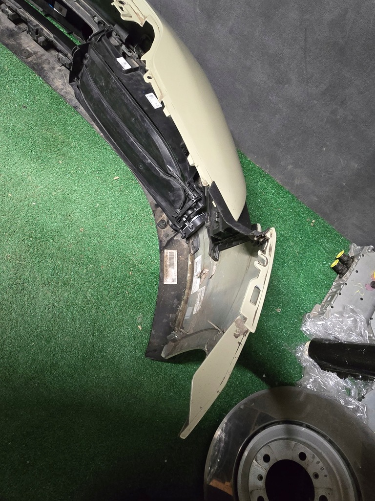 фото №8, Бампер перед передний porsche taycan 9j1 turbo