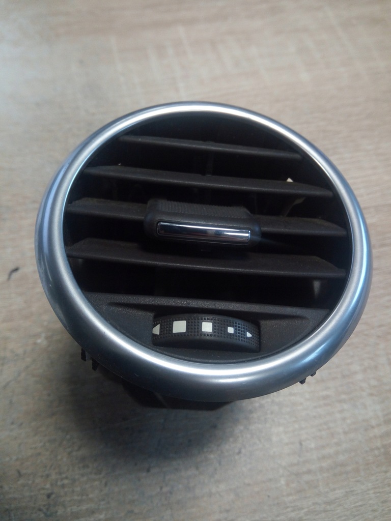 фото №1, Решётка обдув opel meriva b хром середина коричневый oryg.