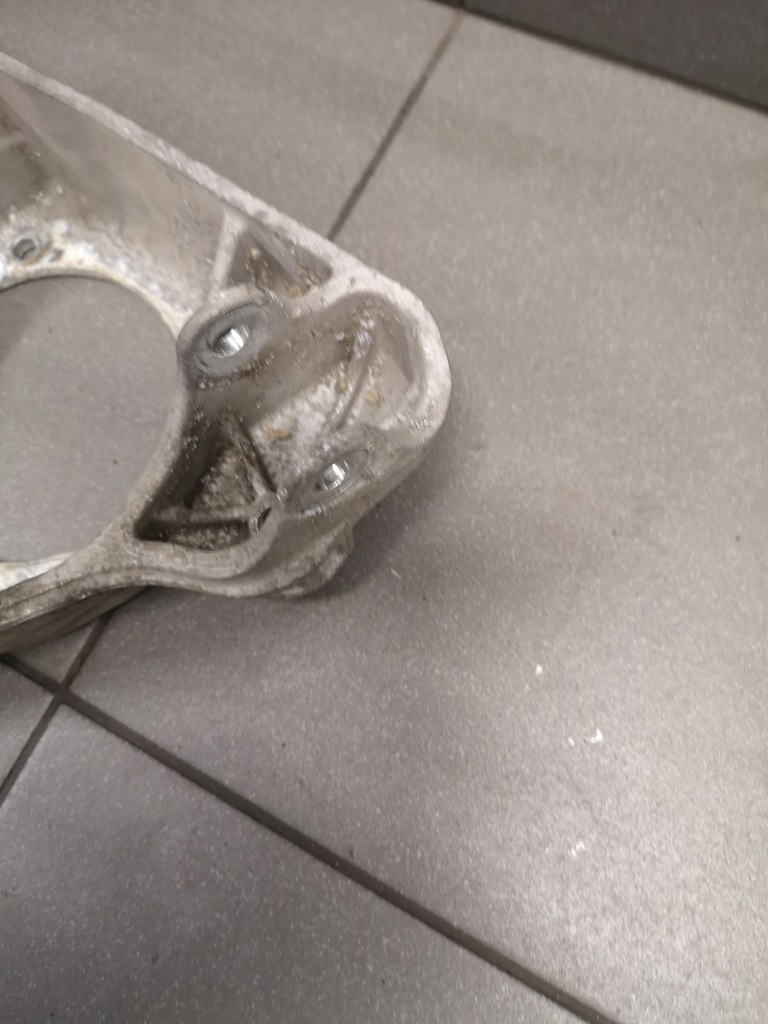 фото №7, Чашка кронштейн амортизатора a8 d3 4e0412383d