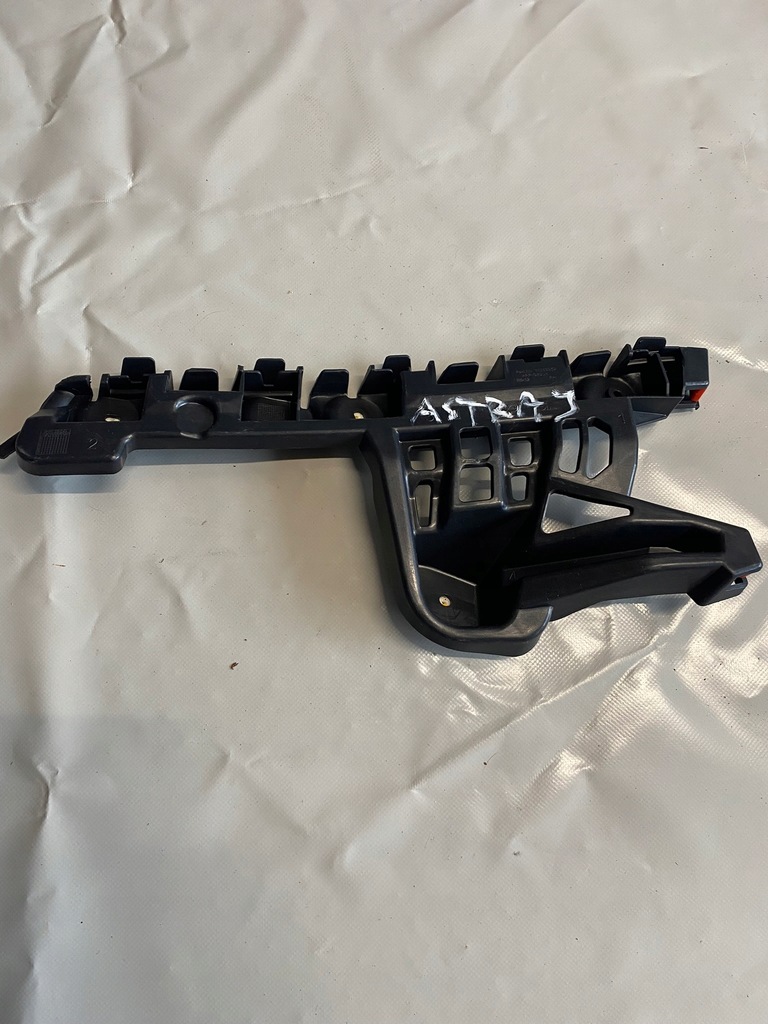 фото №1, Напрямна бампера opel astra kombi 13368952 правий