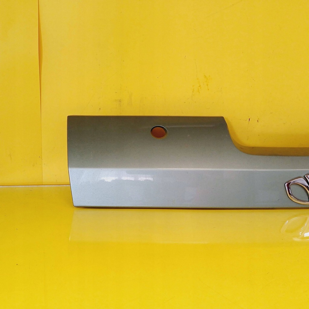 фото №7, Накладка крышки багажника chevrolet nubira 96617900 nr201