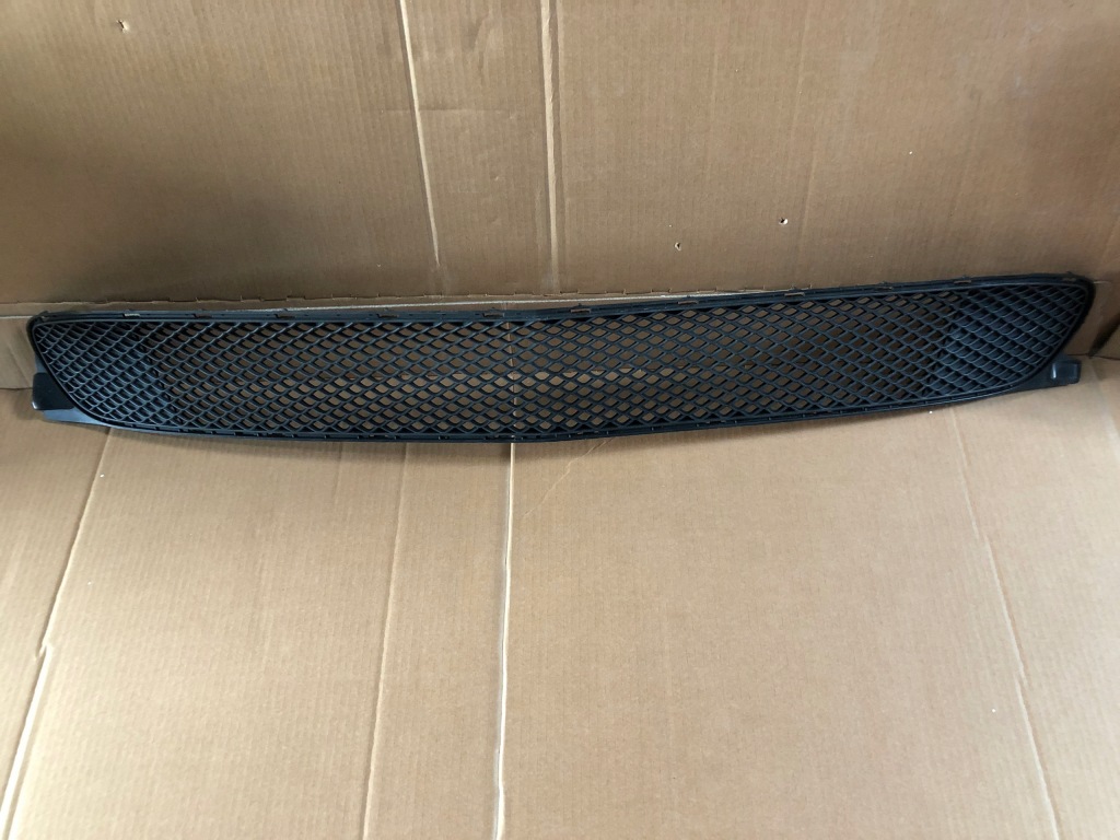 фото №1, Решётка бампера средняя mercedes a-klasa w177