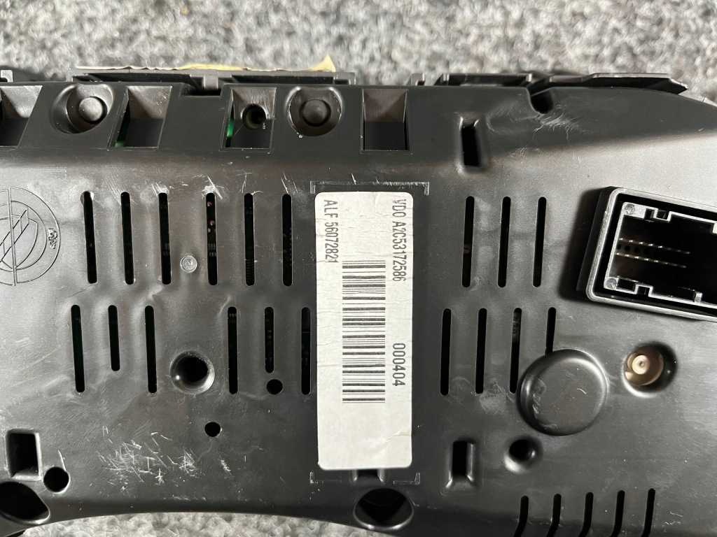 Alfa romeo 159 1.9 jtdm счетчик приборы 0156072821 Доставка