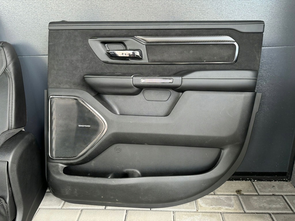 фото №15, Dodge ram trx v 19 салон сиденья заднее сиденье обшивки обивка кожа