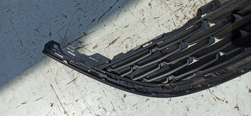 фото №7, Opel astra j iv lift 2012- решётка бампера средняя перед