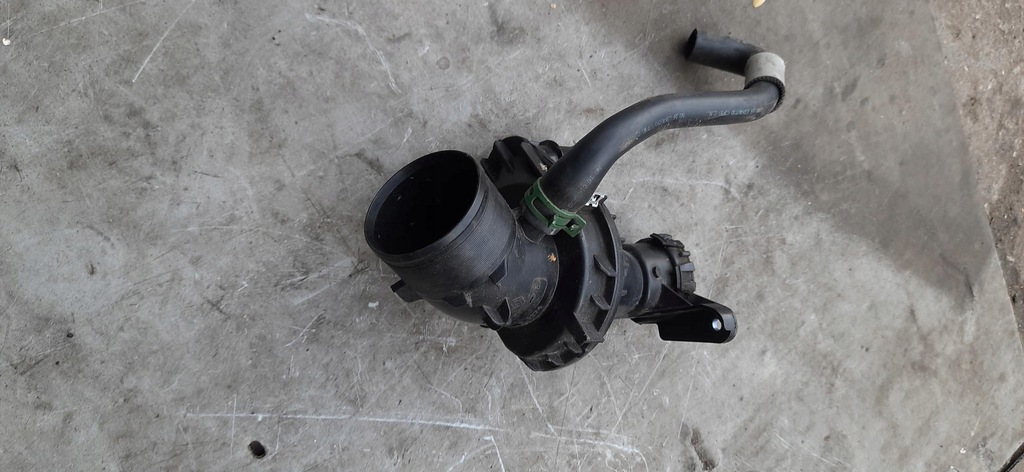 фото №9, Труба повітрозабірник повітря 1.6 dci trafic iii 165761844r