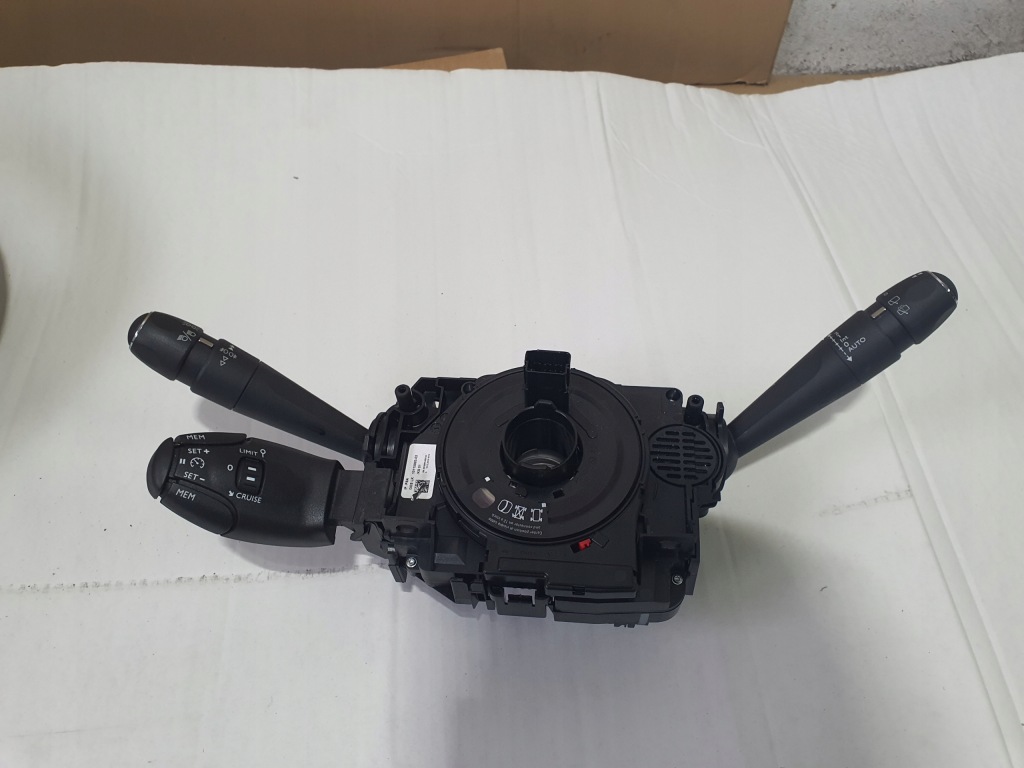 фото №1, Переключатели лента переключатели peugeot 5008 ii 3008 ii