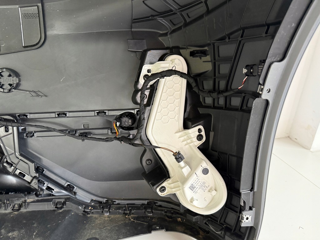 фото №13, Vw id3 id.3 gtx 10a бампер оригинальный kompletny 6pdc состояние perfekt