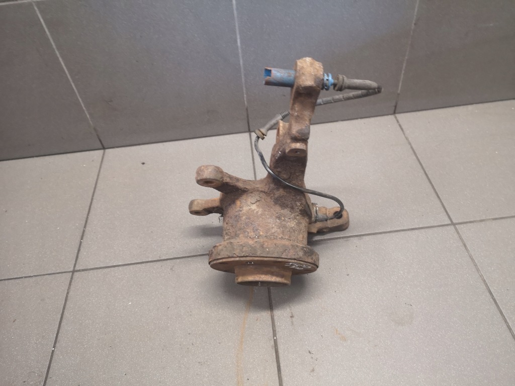 фото №1, Поворотный кулак левый перед bmw x5 e53 3.0d