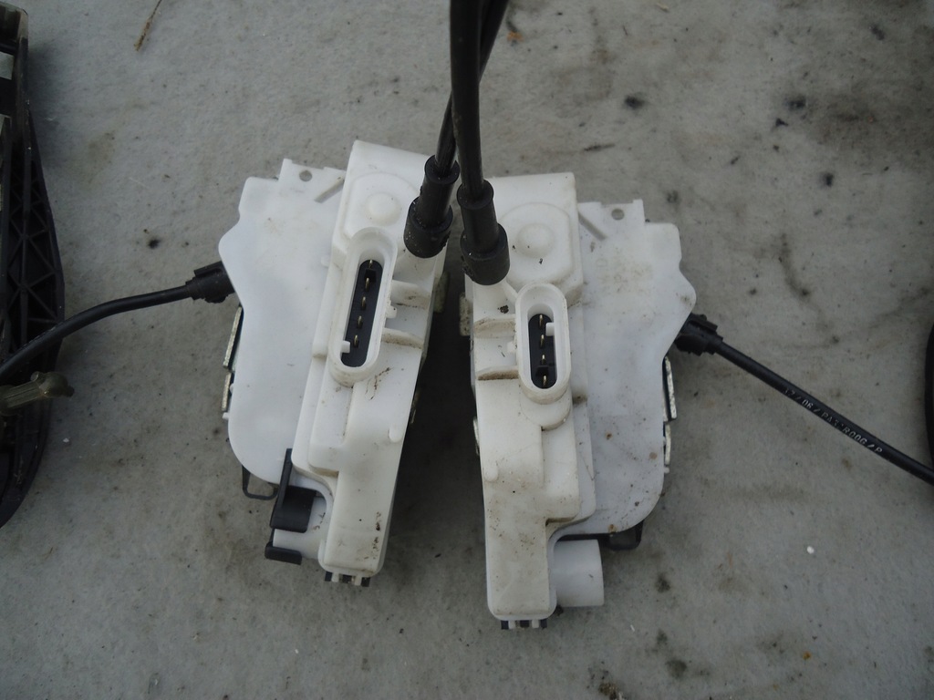 фото №1, Citroen c2 замок двері правий 4pin europa