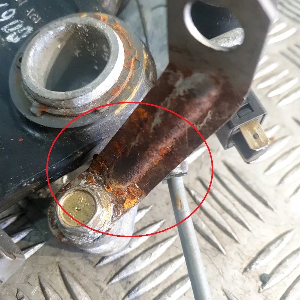 Купить Кронштейн тормоза ручного mercedes-benz sl r129 a1294270101 11329576 5.0l