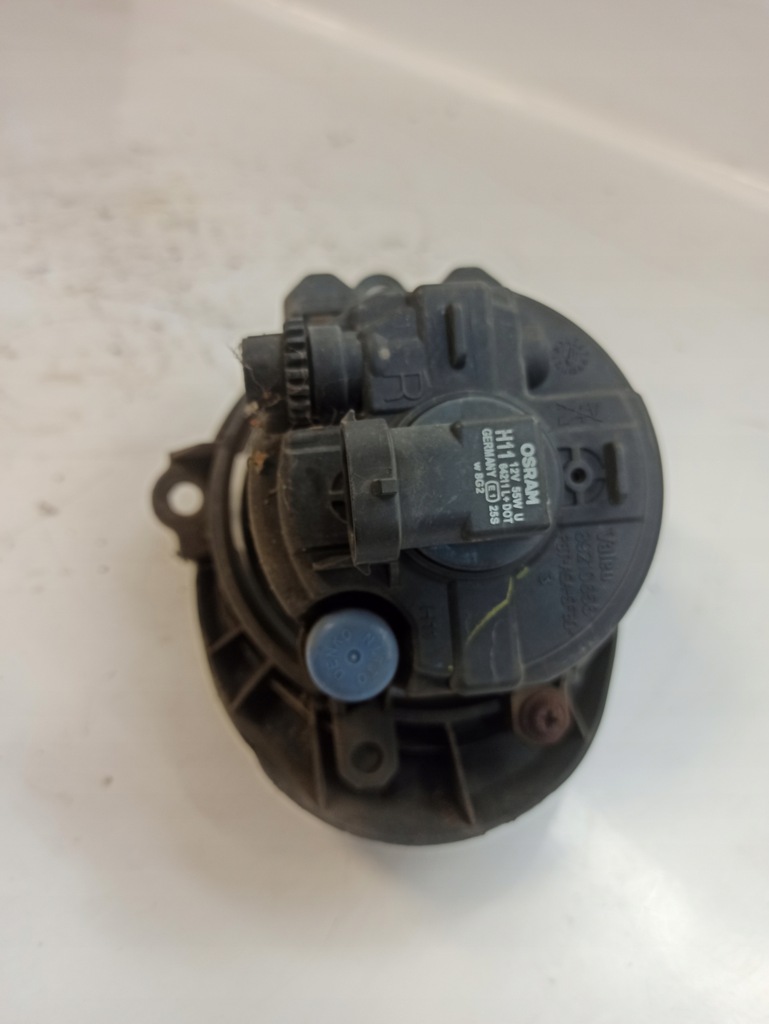 фото №14, Toyota avensis t25 противотуманная фара правый 89210656