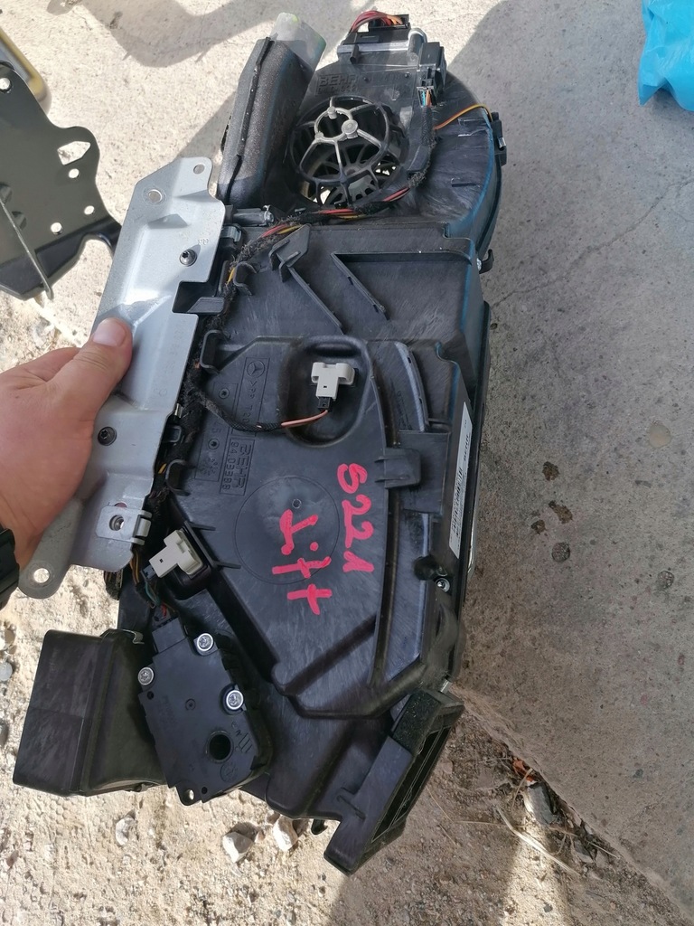 фото №1, Mercedes w221 повітродувка обігрівач задня lift