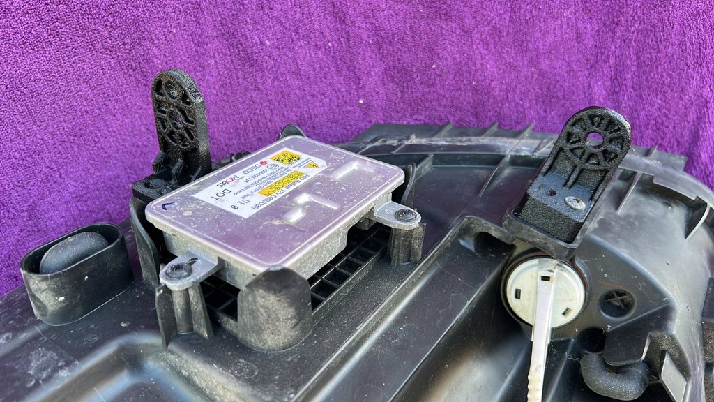 фото №12, Лампа skoda superb bi ксенон led права europa 3t1941016h