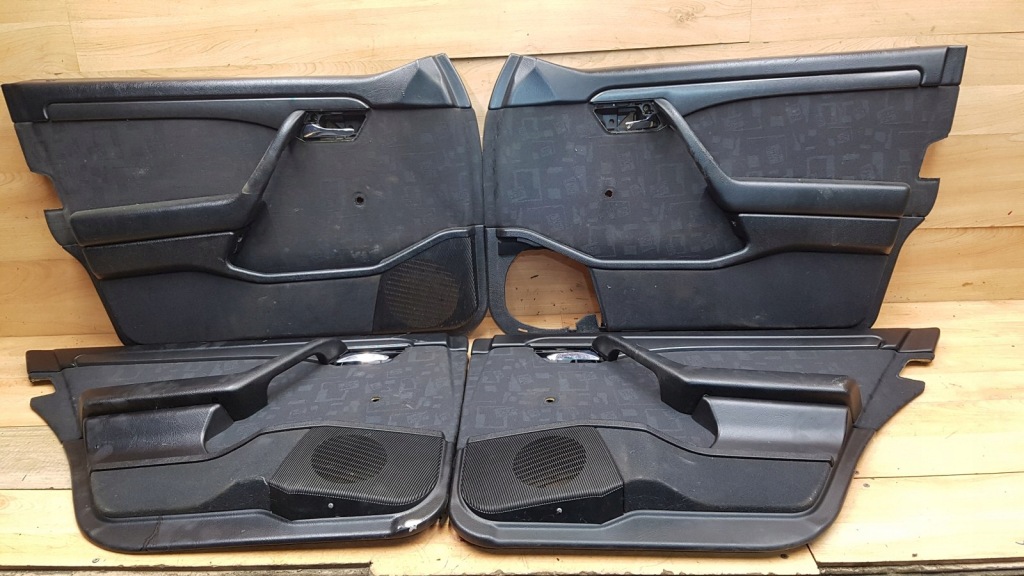 Купити Обшивка оббивка двері перед задня комплект mercedes w202