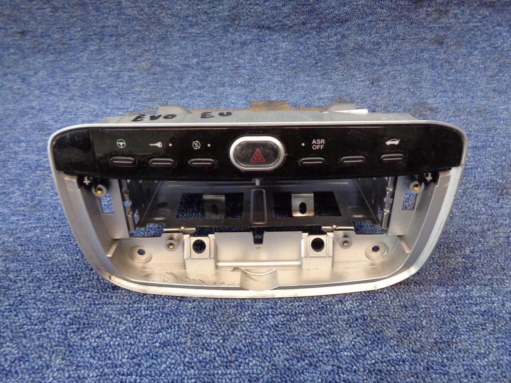 фото №1, Рамка радіо перемикачі 7355013600 fiat punto evo / 2012