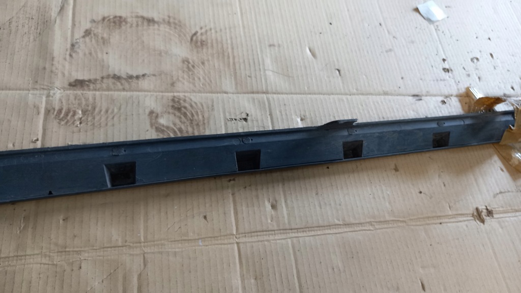 фото №13, Молдинг порог правая volvo s40 v40 lift 00-04r