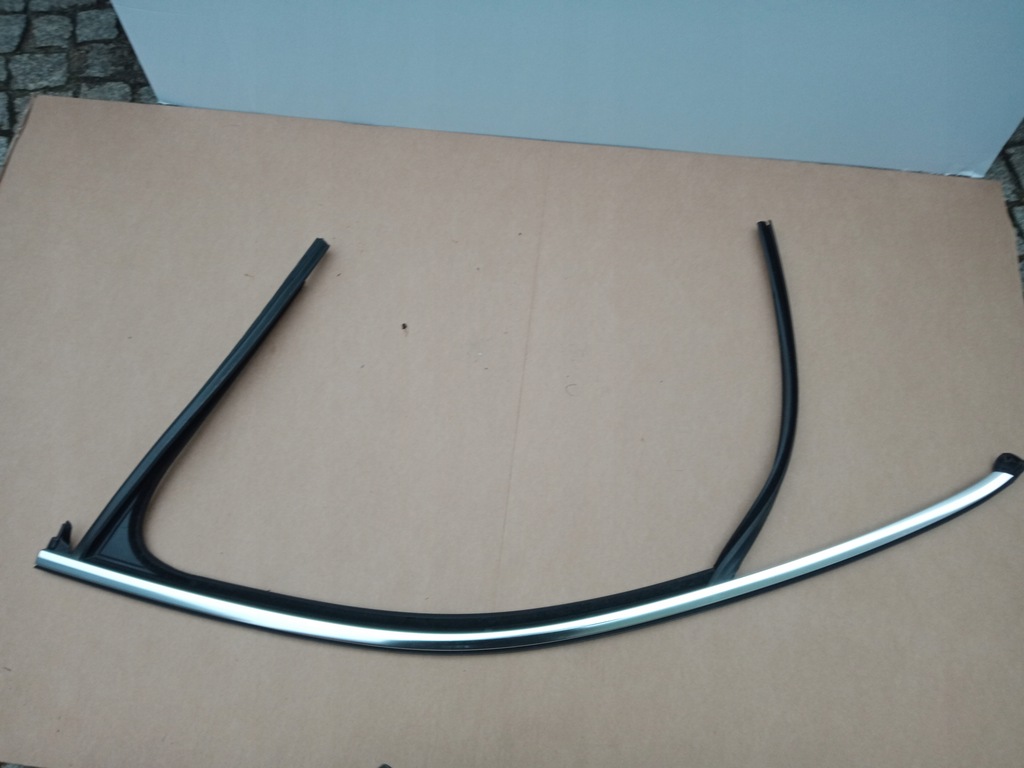 фото №1, Vw touareg iii ліва прокладка хром двері перед