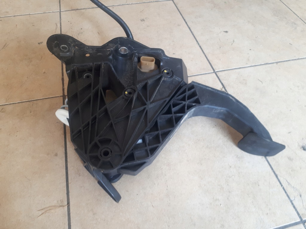 фото №1, Mercedes sprinter 907 910 педаль сцепления