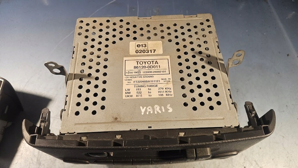 фото №9, Консоль средняя рамка панель дисплей радиопроигрыватель toyota w18201