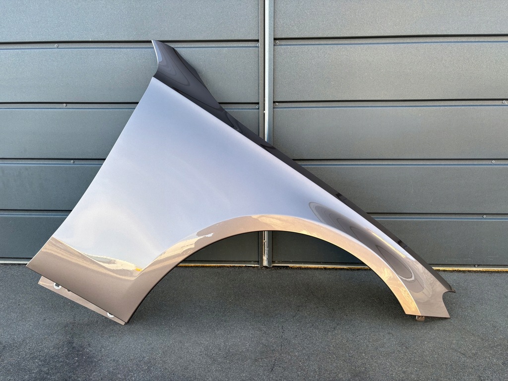 фото №1, Mercedes e klasa w214 крыло правый передний oryg. 771 w цвет !!