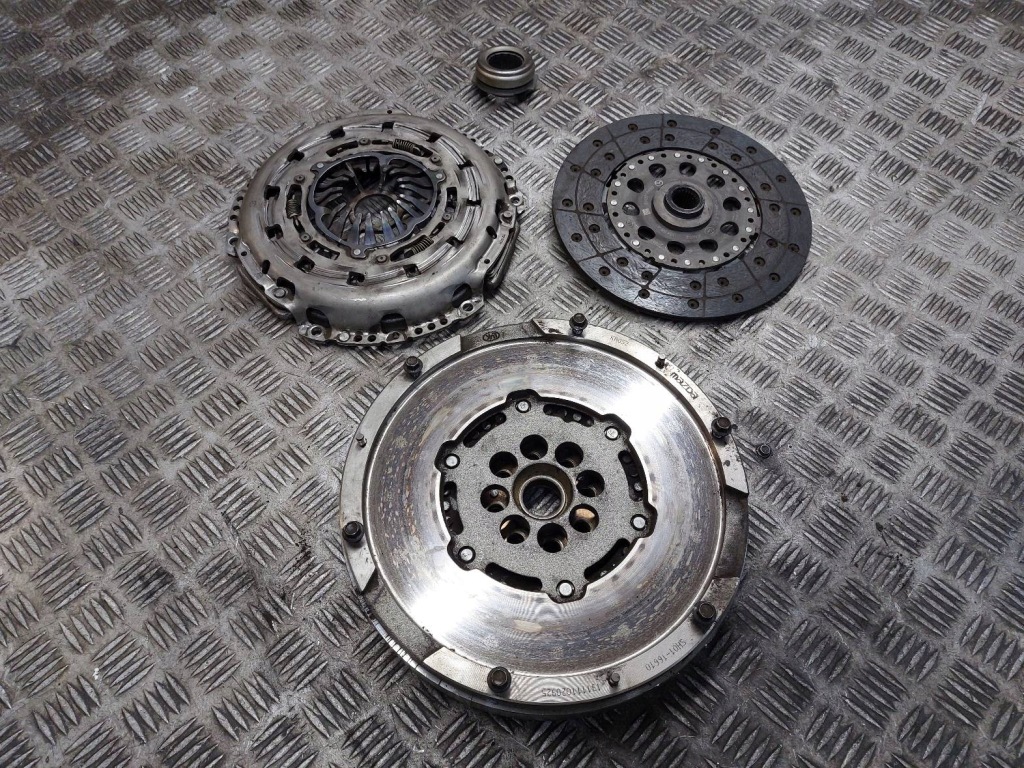 фото №1, Колесо двомасовий + диск притиск підшипник mazda 6 iii gj 2.2 d sh01-16610