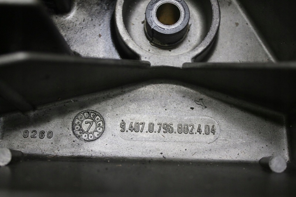 фото №7, Кришка клапанів vw lt 35 2.8 tdi agk 94070796002