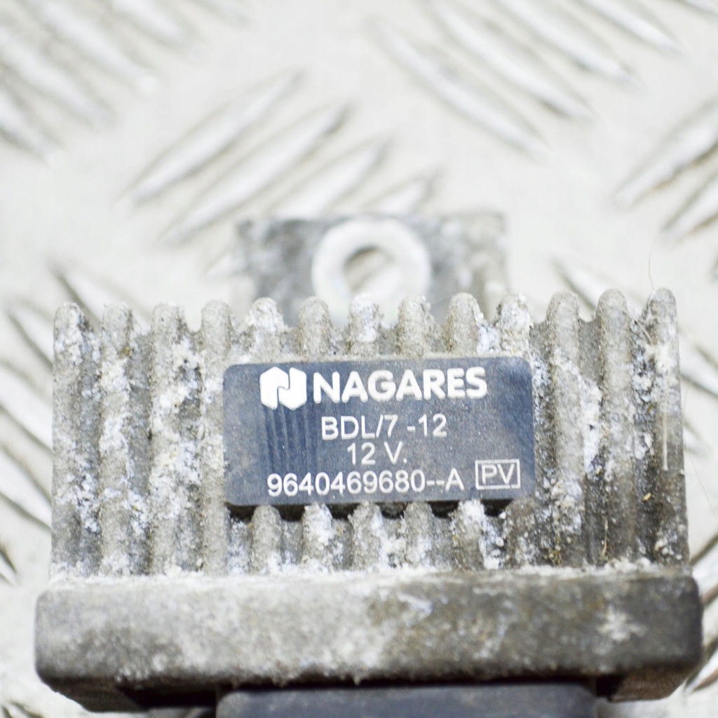 фото №7, Renault koleos i 2008 реле / модуль системы отопления предварительного