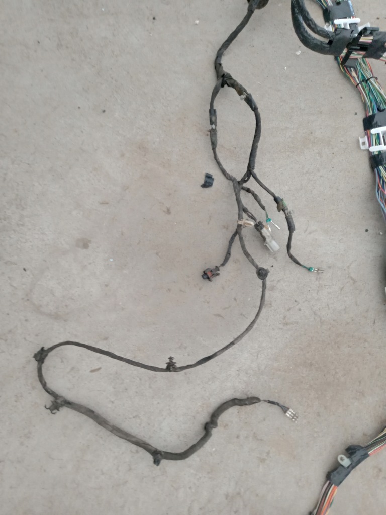 фото №13, Town & country v 10- 20 жгут кабины usa p68160513ab