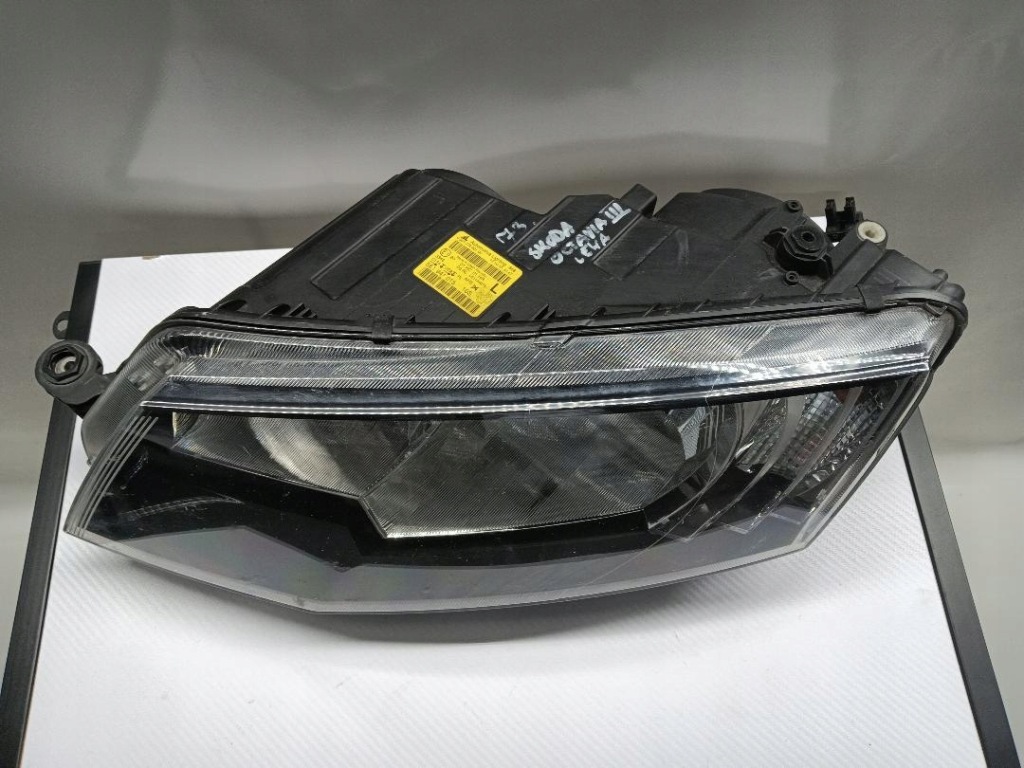 Фара левая передняя перед full led skoda octavia 3 рестайлинг  5e1941015e Доставка
