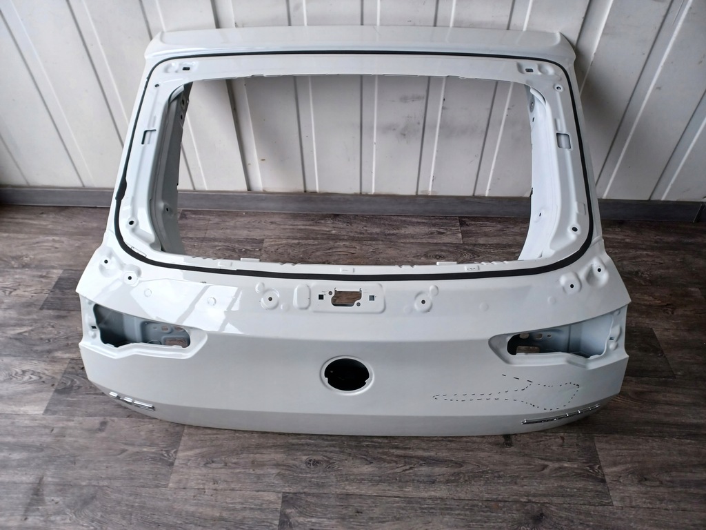 фото №1, Крышка багажника задняя задняя bmw x2 u10 2024-- -------- poznań ---------- giełda