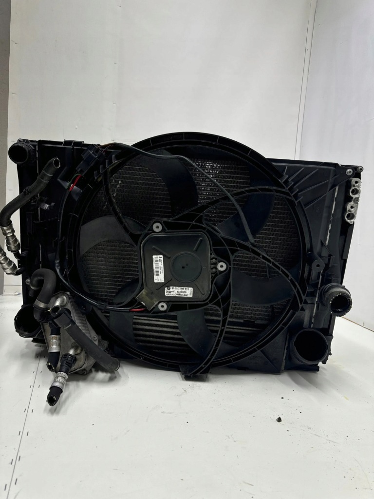 Bmw x1 e84 2010 перед радіатор повітря наддувний / інтеркулер Київ