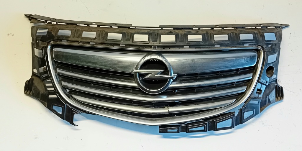 Решітка радіатора хром opel insignia a 13282567 Ціна