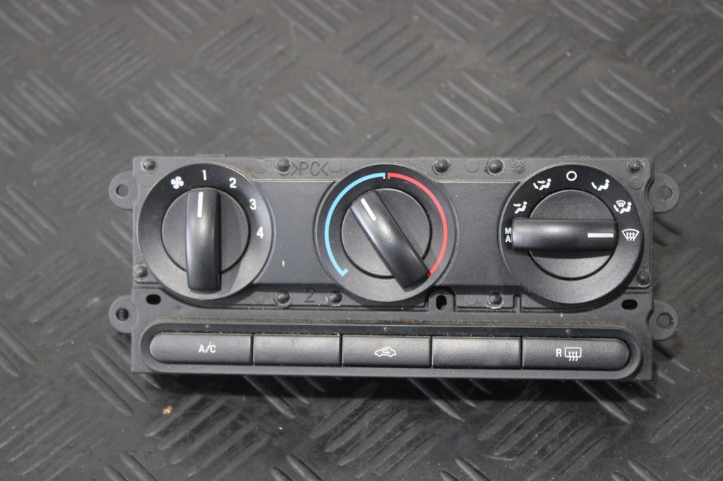 фото №1, Панель кондиціонера ford mustang v 5