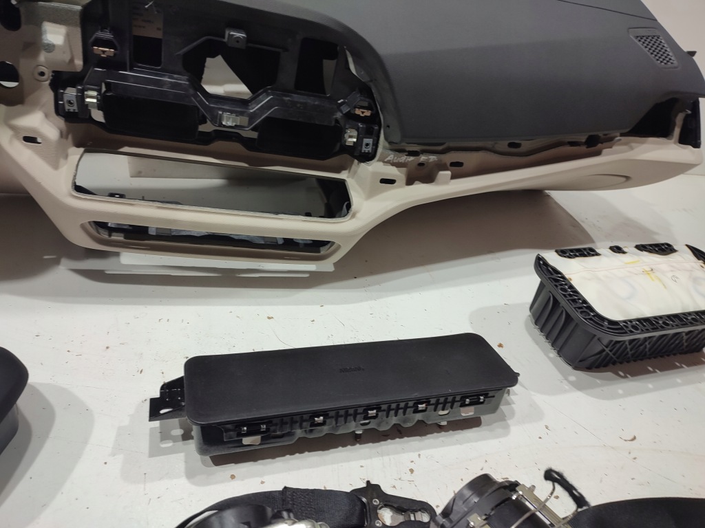 фото №5, Bmw 3 g20 g21 g23 приборная панель панель  подушка безопасности подушки безопасности ремни оригинал демонтаж