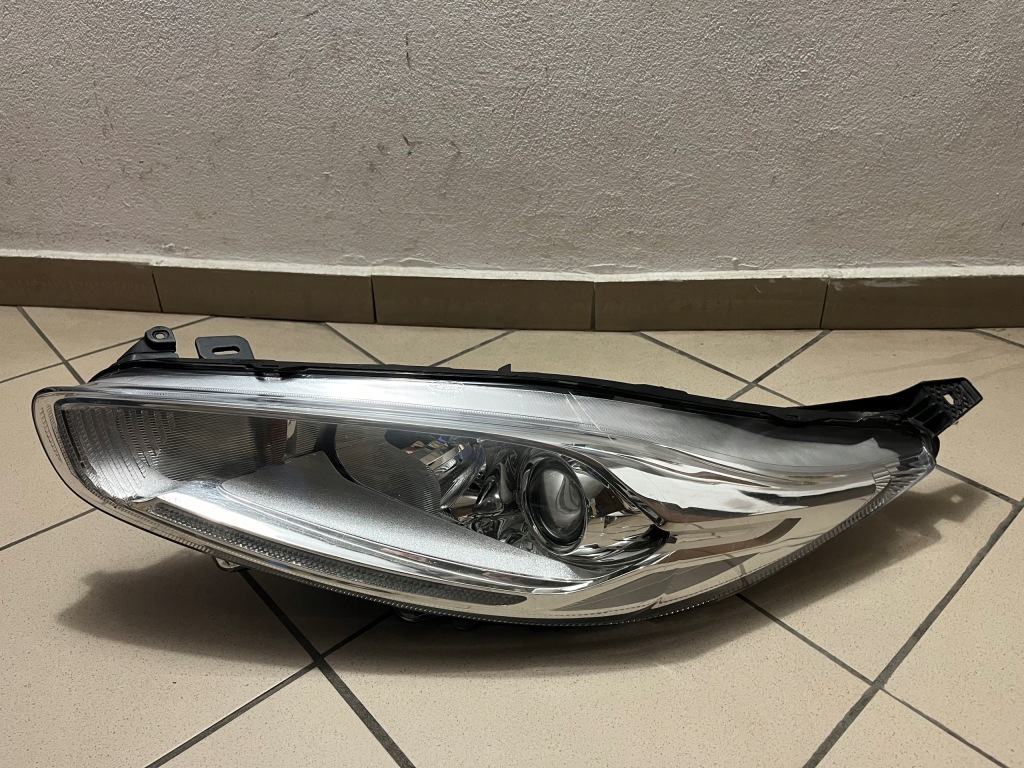фото №1, Ford fiesta mk7 mk-7 lift c1bb 13- лампа передня перед ліва