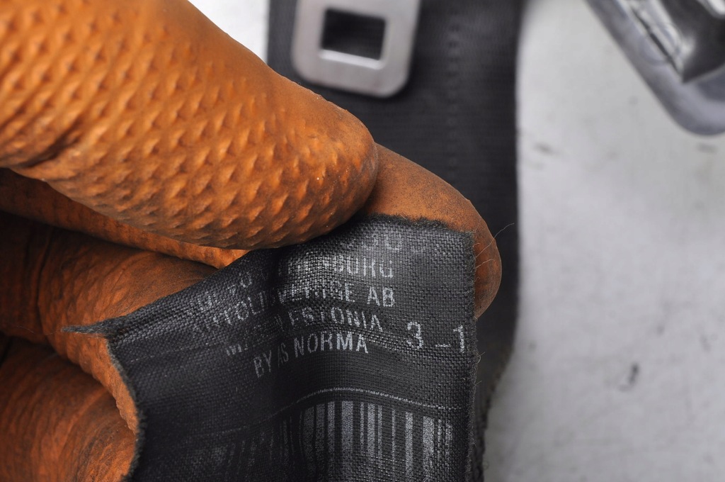 фото №8, Volvo s40 ii v50 pas безопасности правый перед передний натяжитель 31267579