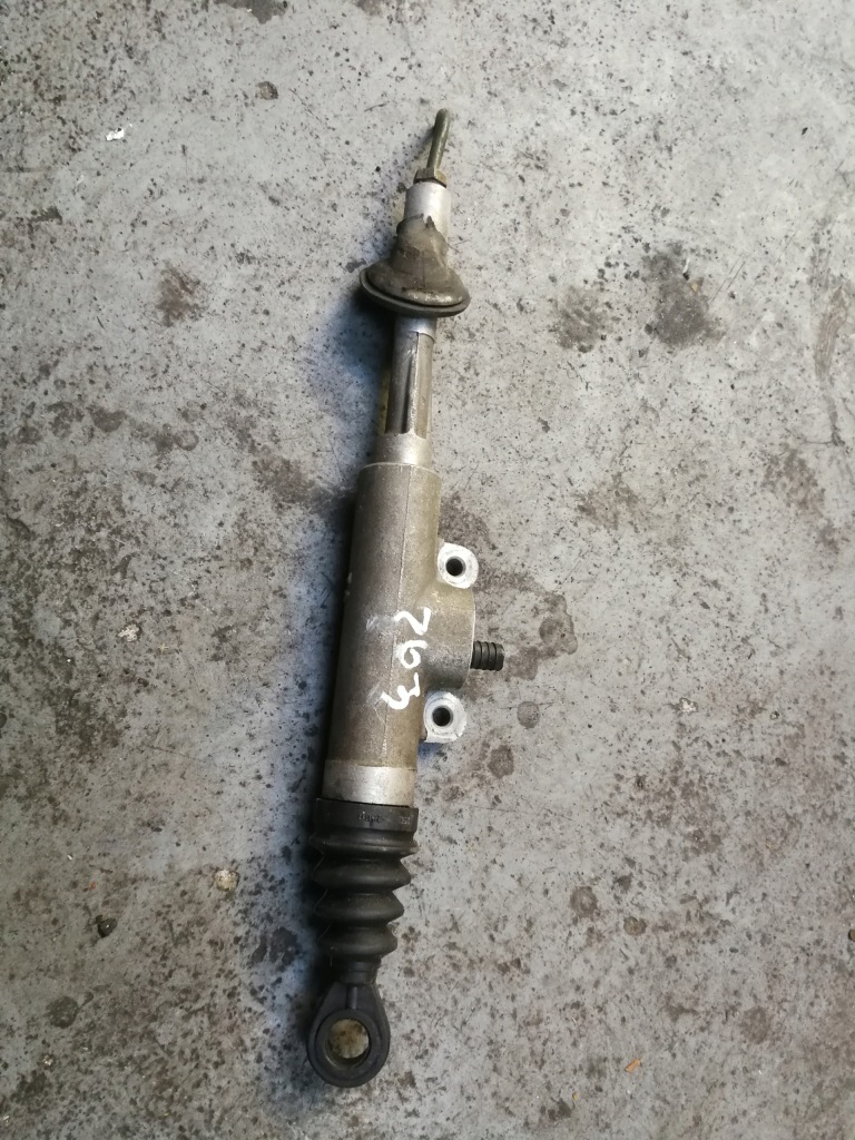 Купити Помпа зчеплення bmw e30