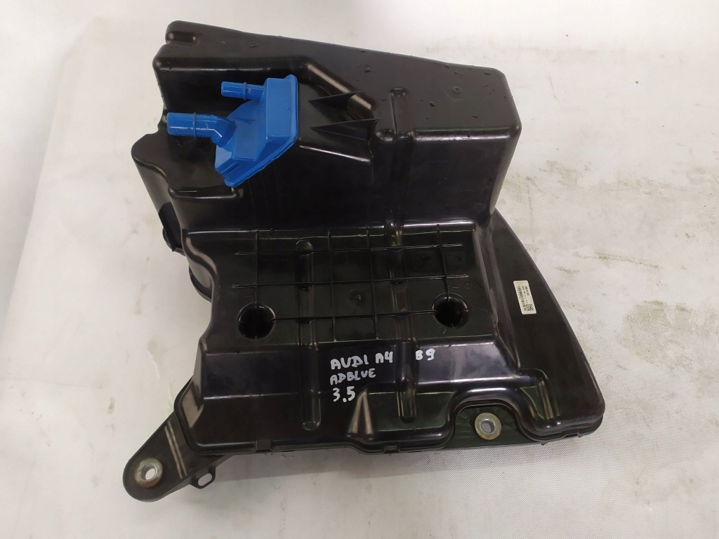 фото №1, Бак рідина adblue audi a4 b9 8w0131878