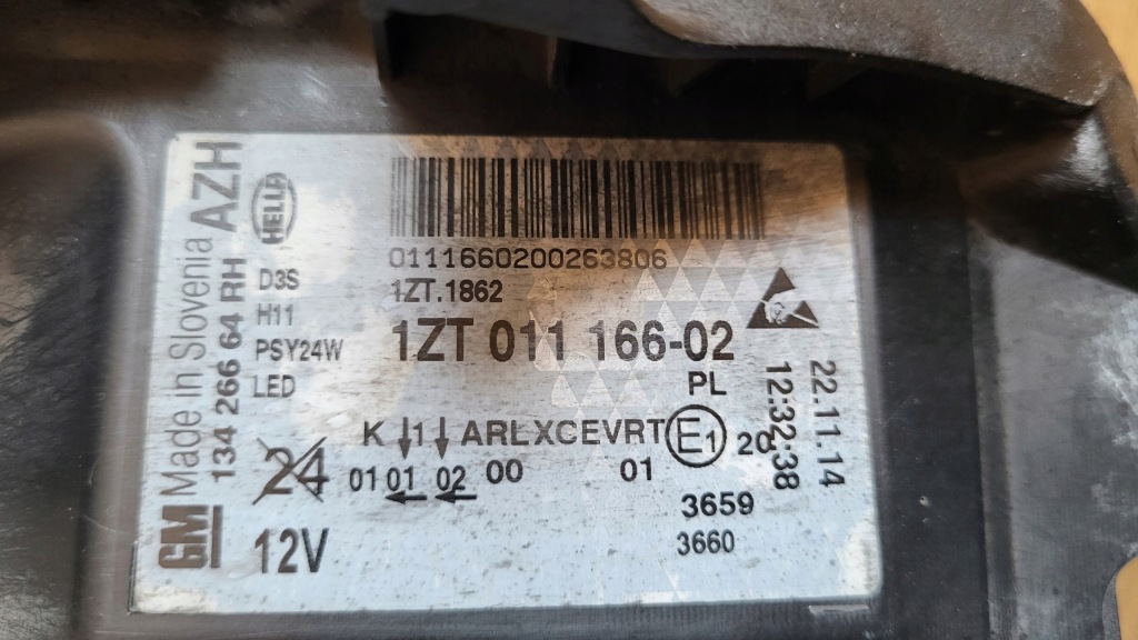 Opel insignia a рестайлінг , лампа передня права, ксенон, європа, 13426664 Ціна