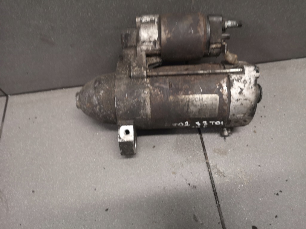 фото №1, Стартер audi a8 d2 3.3 tdi akf 057911023